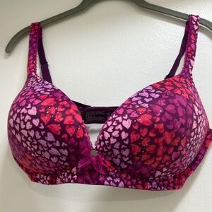 Victoria’s Secret Body by Victoria No Wire Plunge Heart Bra